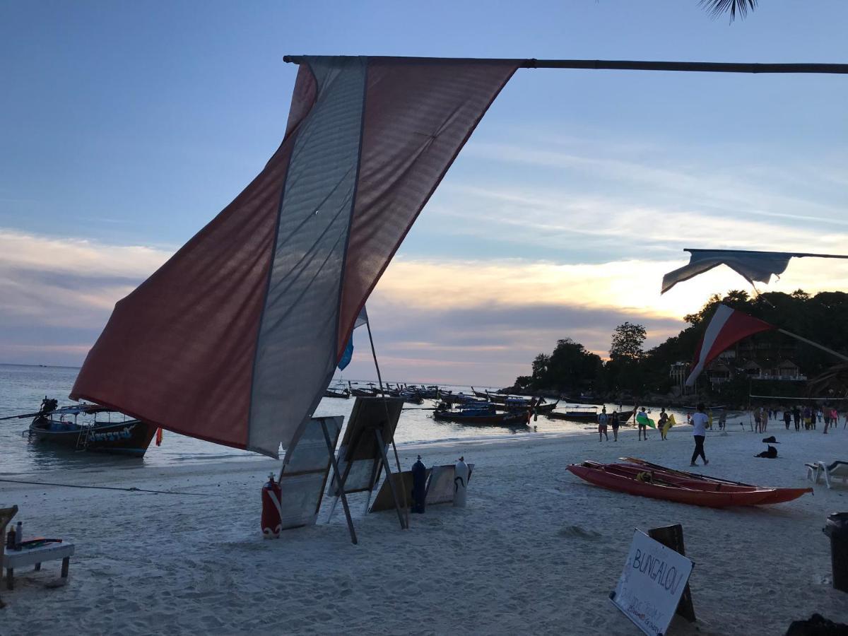 קו ליפה Forra Pattaya Beach Front Bungalow מראה חיצוני תמונה
